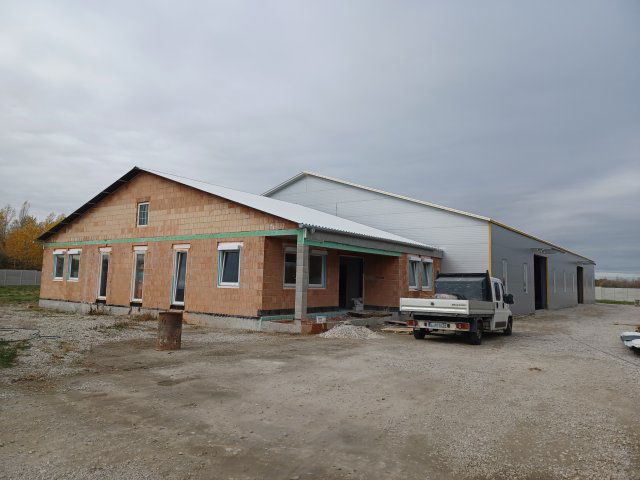 Kiadó ipari ingatlan, Győrújbaráton 2690 E Ft / hó