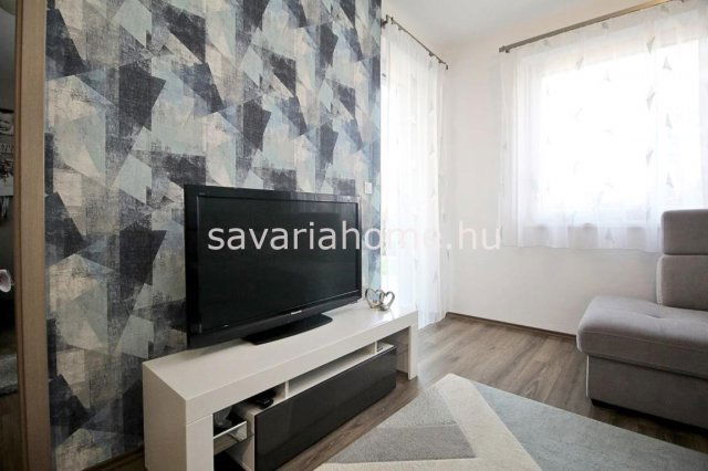 Eladó téglalakás, Szombathelyen 79.9 M Ft, 3 szobás