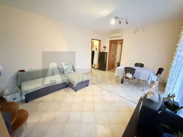 Eladó téglalakás, Szegeden 61.5 M Ft, 2 szobás