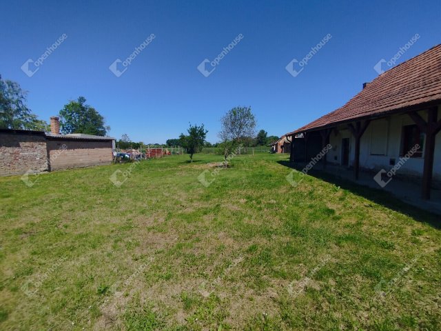 Eladó családi ház, Nagybajomban 21.9 M Ft, 3 szobás