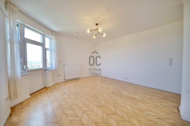Eladó téglalakás, Budapesten, II. kerületben, Pusztaszeri úton