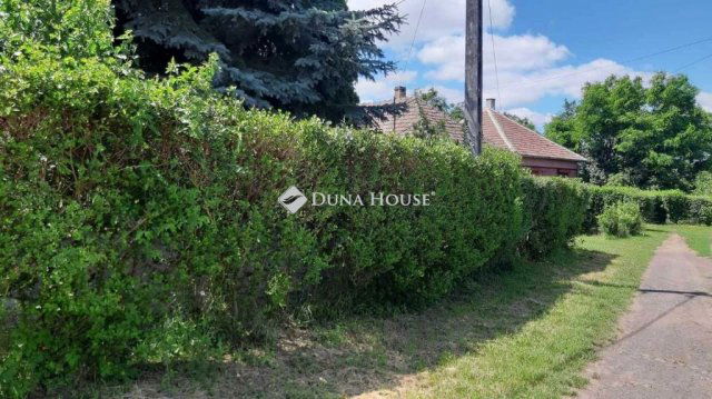 Eladó családi ház, Ököritófülpösön 8.999 M Ft, 1 szobás