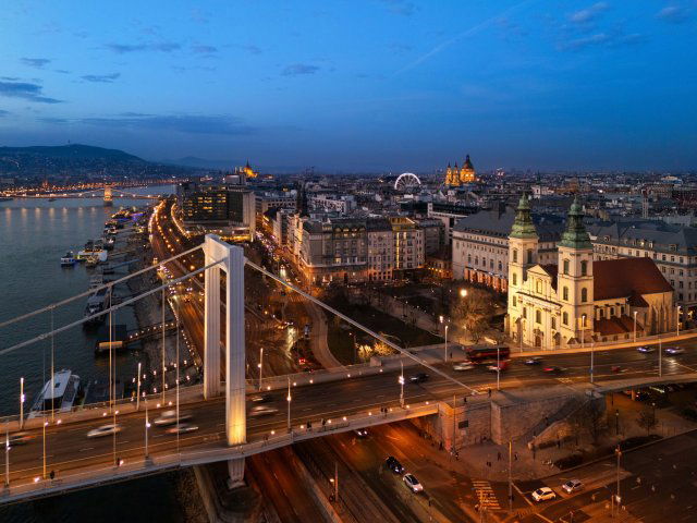 Eladó téglalakás, Budapesten, V. kerületben 838.2 M Ft, 4 szobás