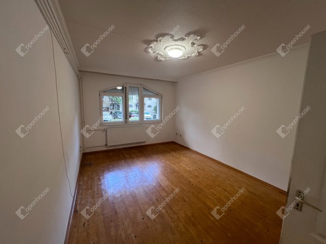 Eladó téglalakás, Sopronban 49.99 M Ft, 2 szobás