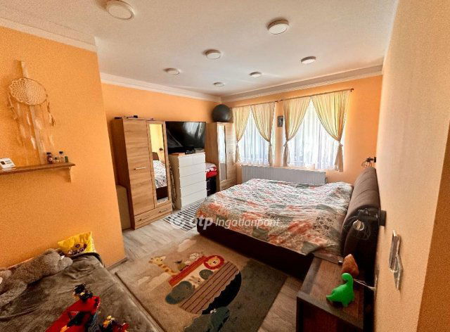 Eladó családi ház, Egerben 134.9 M Ft, 2 szobás