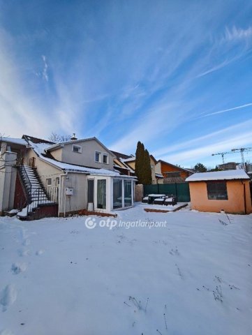 Eladó családi ház, Budapesten, III. kerületben 169 M Ft
