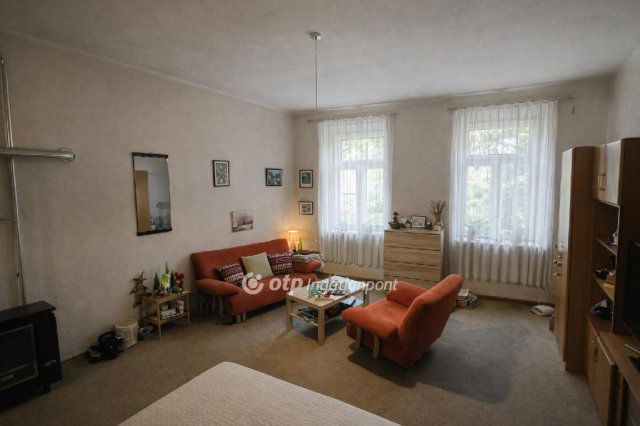 Eladó családi ház, Egerben 44 M Ft, 2 szobás