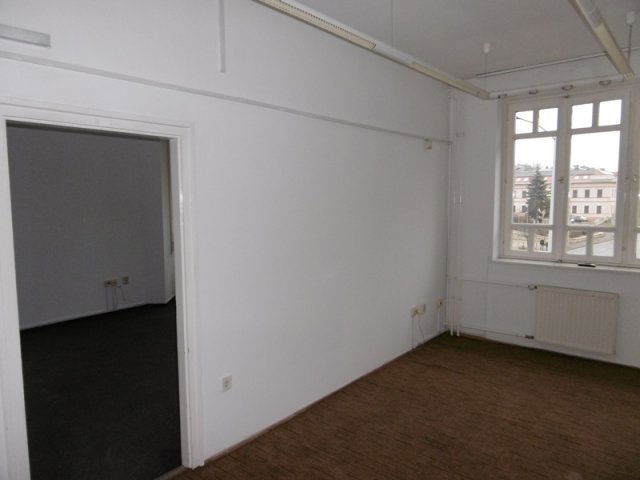 Kiadó iroda, Miskolcon 141 E Ft / hó / költözzbe.hu