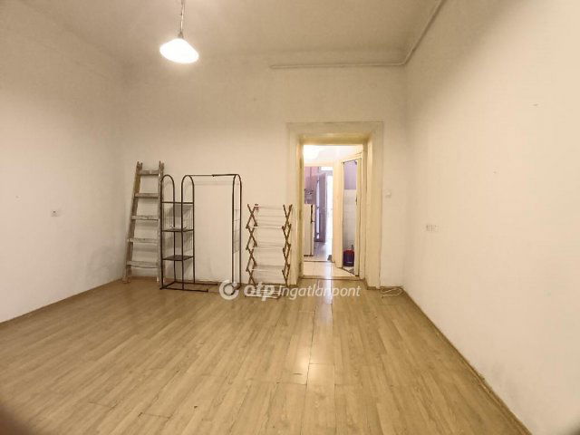 Eladó téglalakás, Budapesten, VII. kerületben 43.9 M Ft