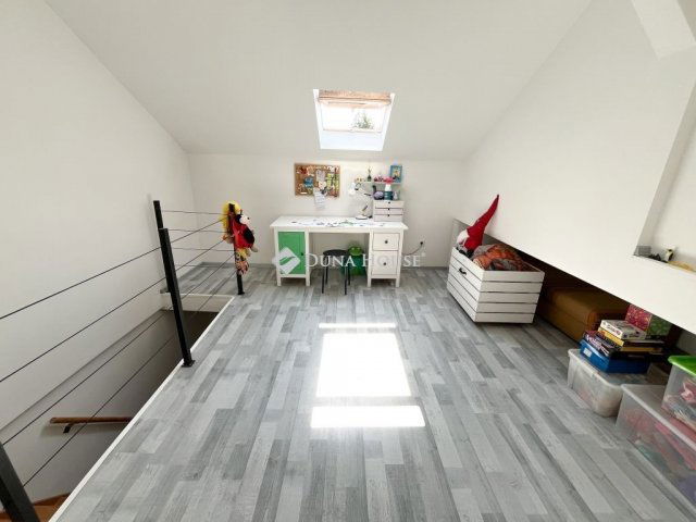 Eladó téglalakás, Budapesten, XX. kerületben 37.9 M Ft, 3 szobás