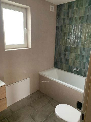 Eladó ikerház, Egerben 98.9 M Ft, 3+1 szobás