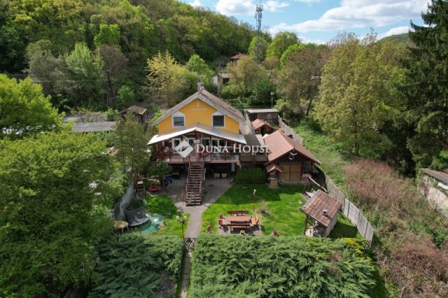 Eladó családi ház, Esztergomban, Visegrádi úton 270 M Ft