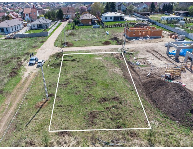 Eladó telek, Mályin, Akácos utcában 13.5 M Ft