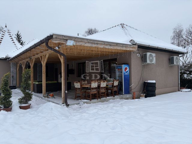 Eladó családi ház, Gödöllőn 116.9 M Ft, 3 szobás