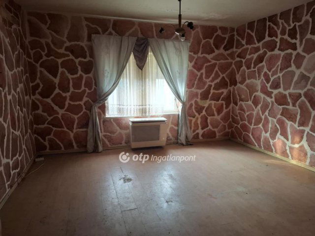Eladó családi ház, Villányban 22 M Ft, 5 szobás