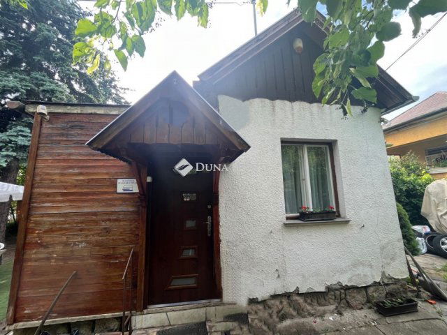 Eladó családi ház, Budapesten, III. kerületben 47 M Ft, 2 szobás