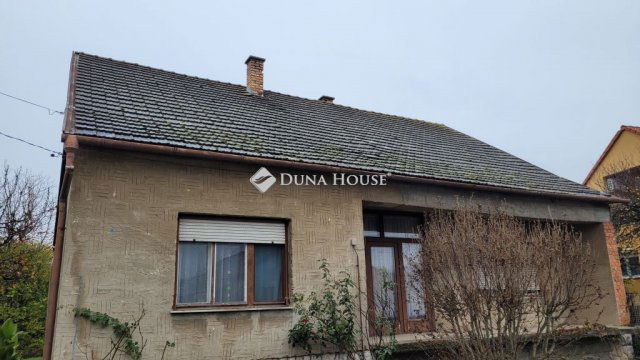 Eladó családi ház, Villányban 45 M Ft, 4 szobás