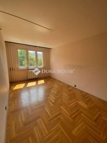 Eladó panellakás, Budapesten, III. kerületben 79.99 M Ft