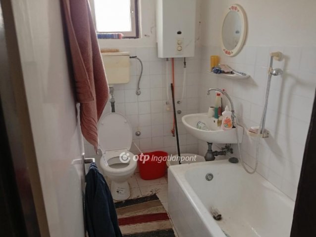 Eladó családi ház, Tiszaszentimrén 9.99 M Ft, 2 szobás