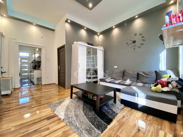 Eladó téglalakás, Budapesten, VIII. kerületben 42.9 M Ft