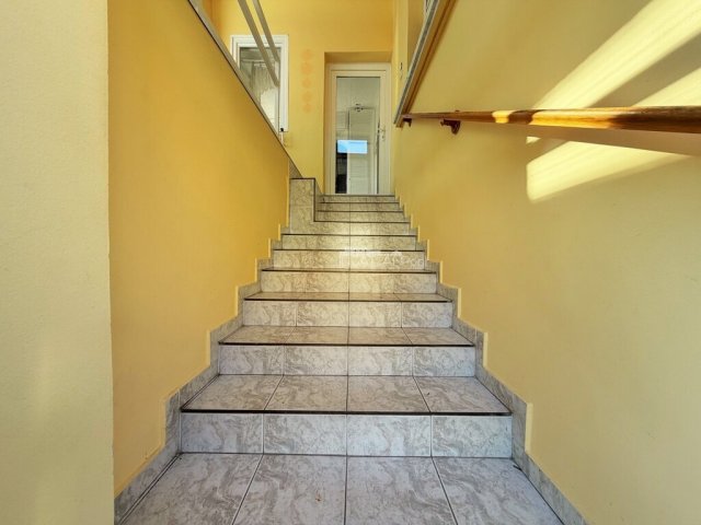 Eladó családi ház, Szombathelyen 99.99 M Ft, 5 szobás