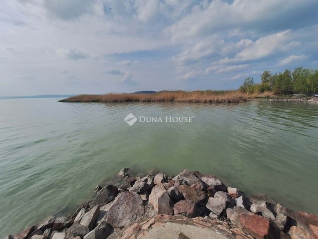 Eladó nyaraló, Szántódon 44.99 M Ft, 1 szobás