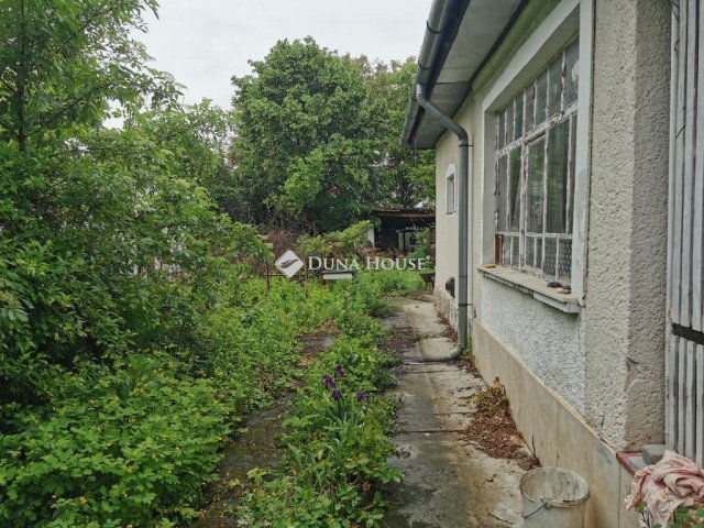 Eladó családi ház, Zsámbokon 20.1 M Ft, 2 szobás
