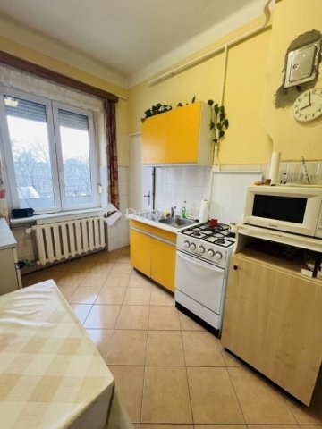 Eladó téglalakás, Dunaújvárosban 32.5 M Ft, 2 szobás