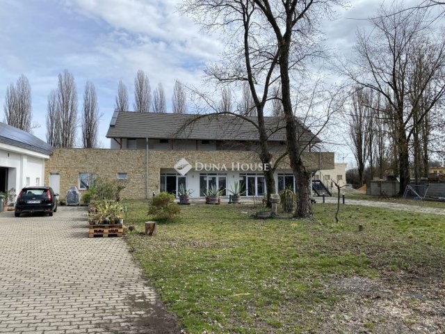 Eladó üzlethelyiség, Villányban 300 M Ft / költözzbe.hu