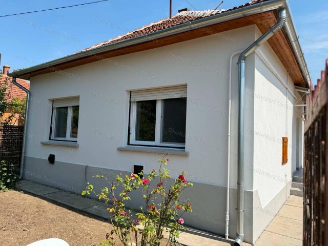 Eladó családi ház, Törökszentmiklóson 34.8 M Ft, 2 szobás