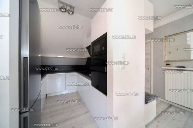 Eladó téglalakás, Budapesten, III. kerületben 321 M Ft, 5 szobás