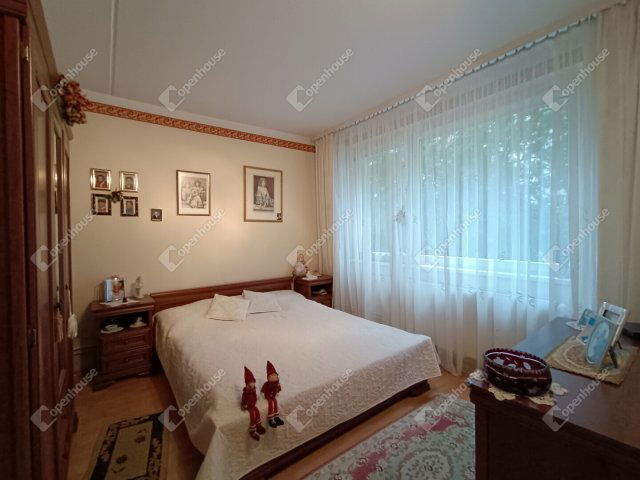 Eladó panellakás, Sopronban 50 M Ft, 3 szobás