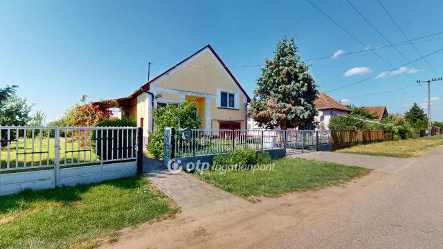 Eladó családi ház, Ököritófülpösön 30 M Ft, 3 szobás