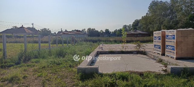 Eladó ikerház, Ráckevén 89.999 M Ft, 5 szobás