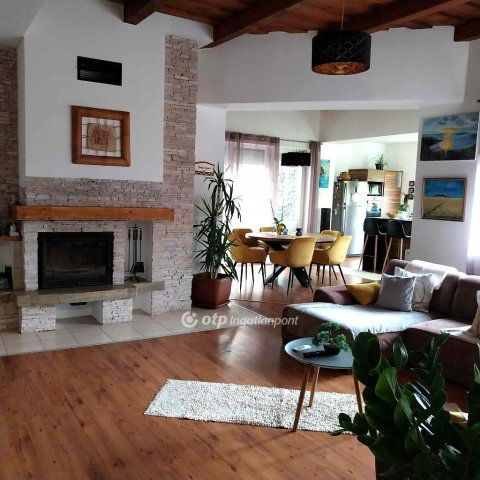 Eladó nyaraló, Nyíregyházán 139.9 M Ft, 4+2 szobás