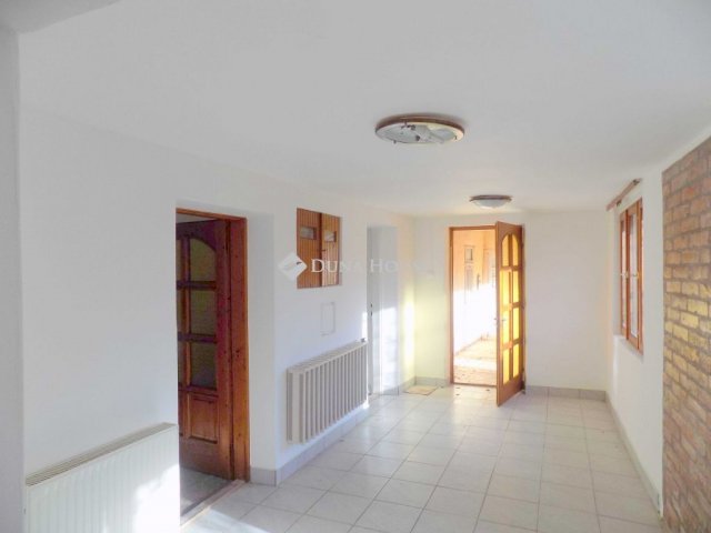 Eladó családi ház, Berekfürdőn 19.9 M Ft, 3 szobás