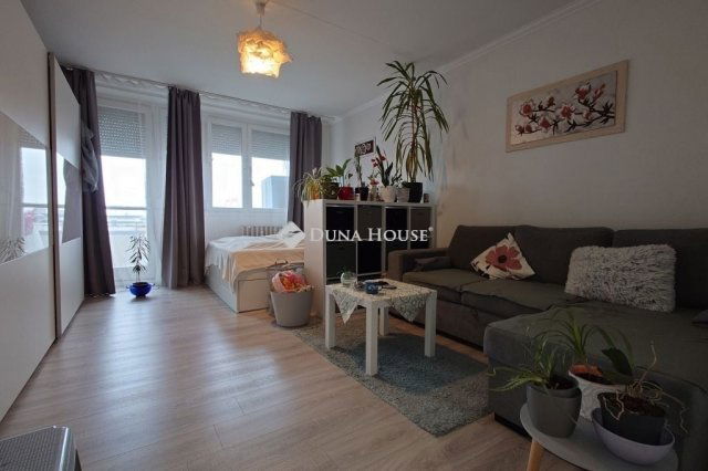 Eladó panellakás, Kecskeméten 36.9 M Ft, 1 szobás