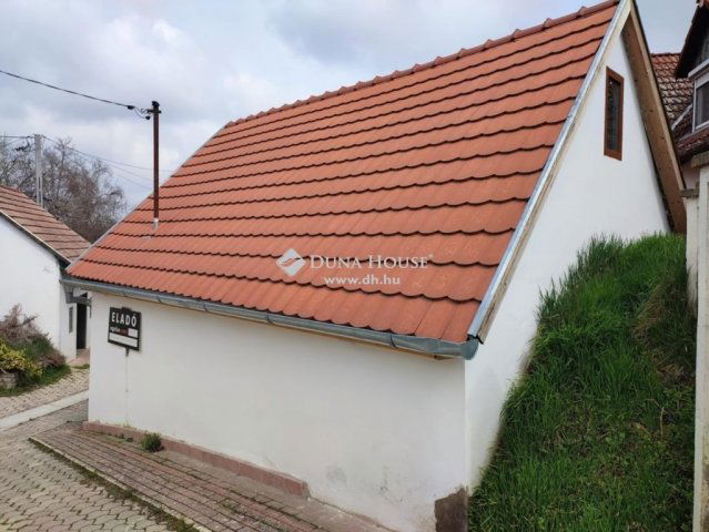 Eladó hotel, Villányban 29.9 M Ft, 1 szobás