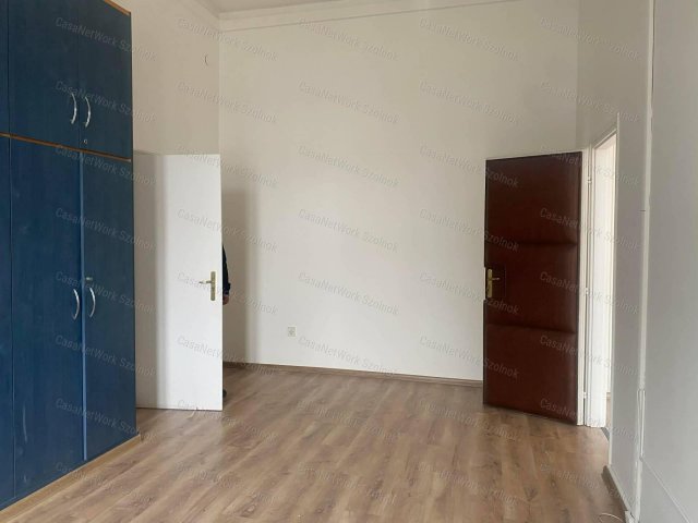 Kiadó iroda, Szolnokon 108 E Ft / hó, 2 szobás