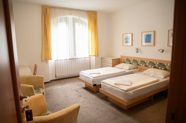 Eladó hotel, Balatonfüreden 3180 M Ft / költözzbe.hu