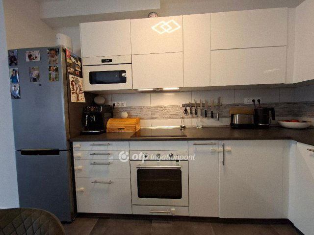 Eladó téglalakás, Gyömrőn 84.9 M Ft, 3 szobás