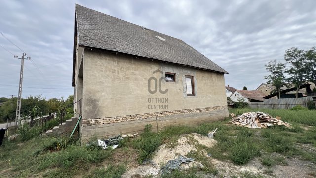 Eladó családi ház, Szedresen 24 M Ft, 2 szobás