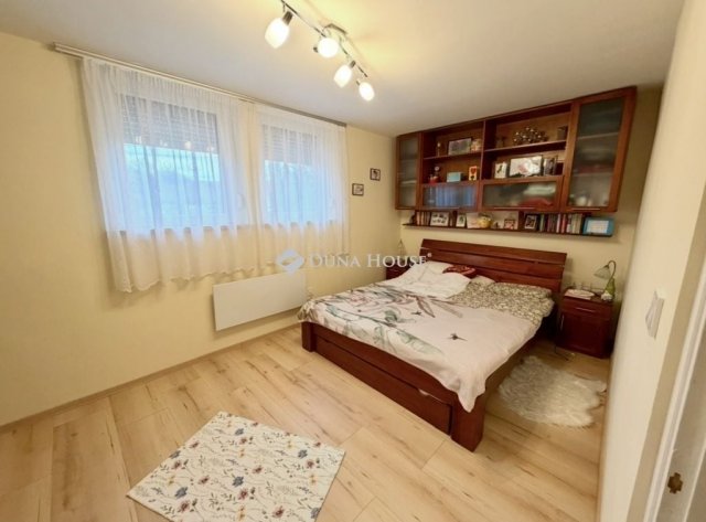 Eladó családi ház, Székesfehérvárott 169 M Ft, 4 szobás