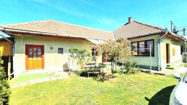 Eladó családi ház, Perőcsényen 54.9 M Ft, 3+1 szobás