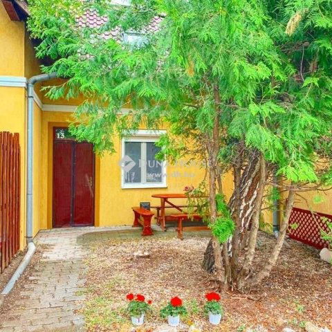 Eladó sorház, Siófokon 59.9 M Ft, 3 szobás