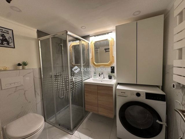 Eladó téglalakás, Budapesten, VII. kerületben 43.8 M Ft