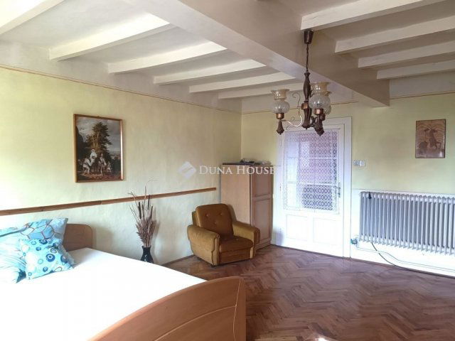 Eladó családi ház, Orosházán 14.9 M Ft, 3 szobás