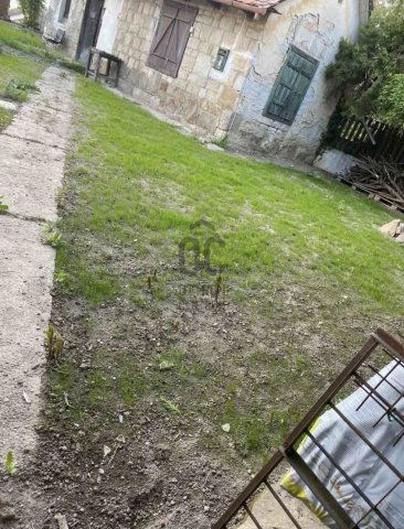 Eladó családi ház, Budakeszin 52.9 M Ft, 1 szobás
