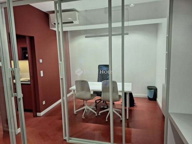 Eladó üzlethelyiség, III. kerületben, Beszterce utcában