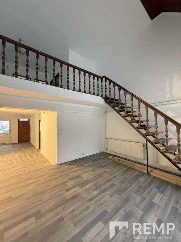 Eladó sorház, Pécsett 89.9 M Ft, 5 szobás / költözzbe.hu